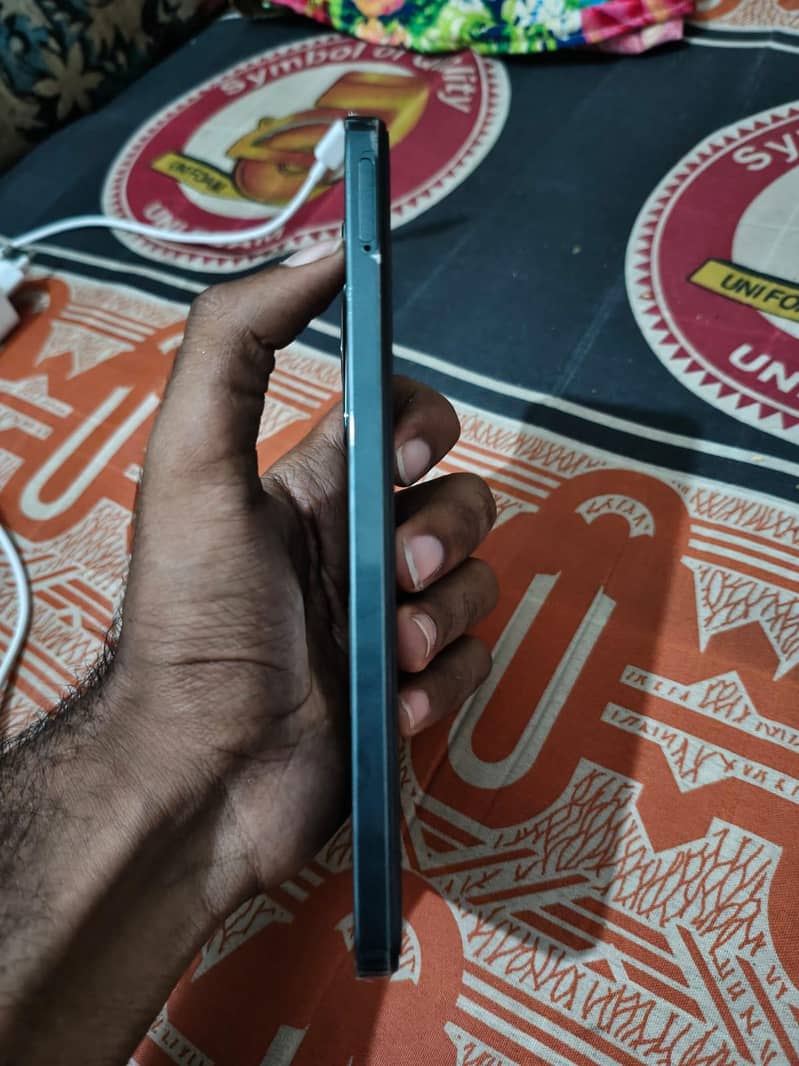 Realme C71 3