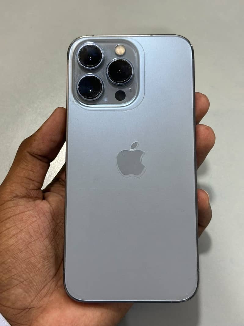 Apple iPhone 13 Pro 4