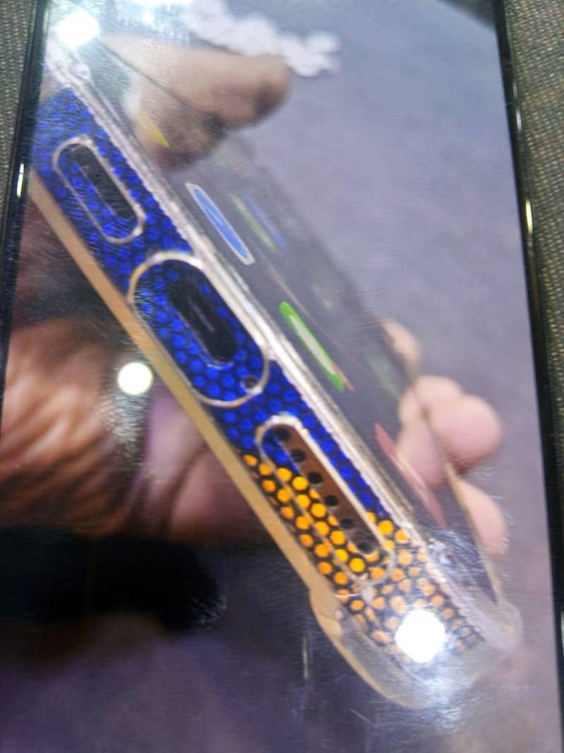 Apple iPhone 16 Pro Max 3
