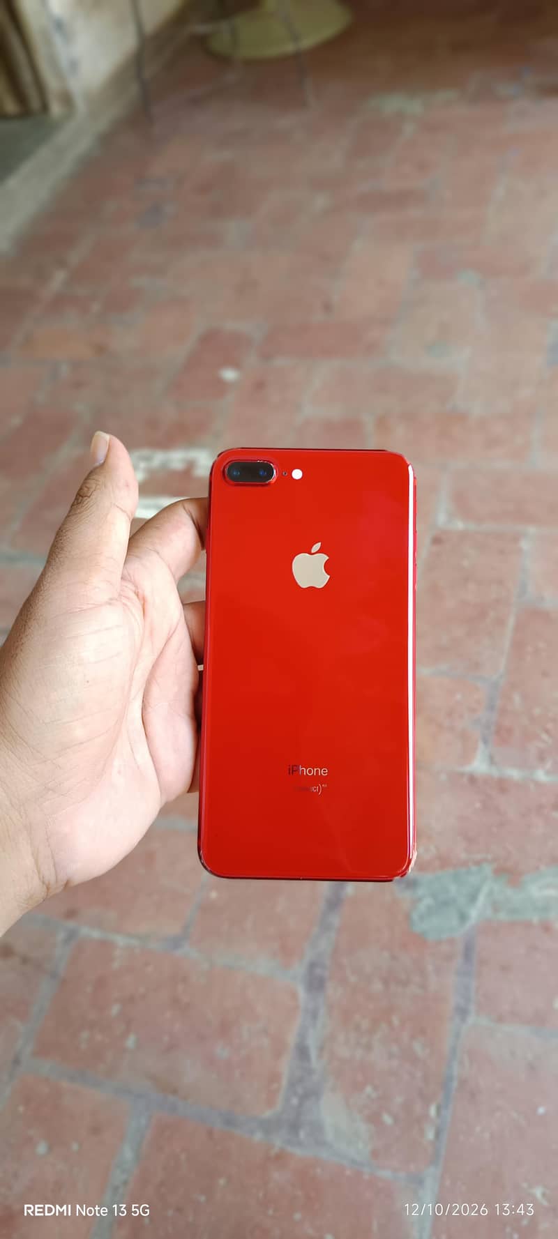 Apple iPhone 8 Plus 0