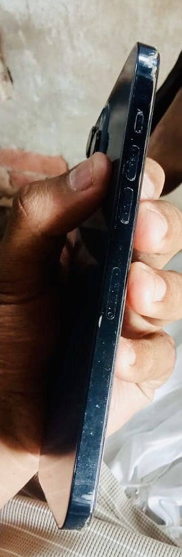 Apple iPhone 12 Pro Max 3
