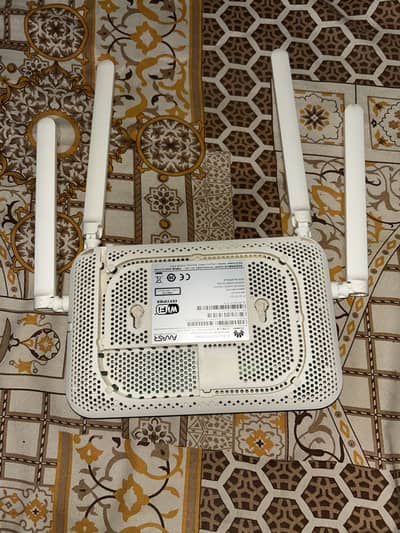 Huawei Optical Network Terminal Router (Good Condition)