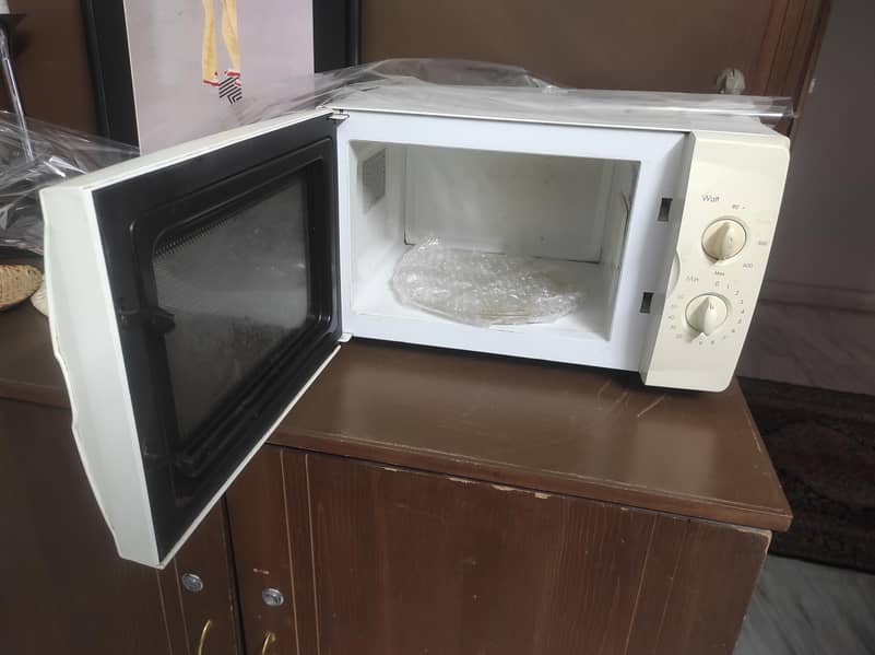 LG Microwave 1