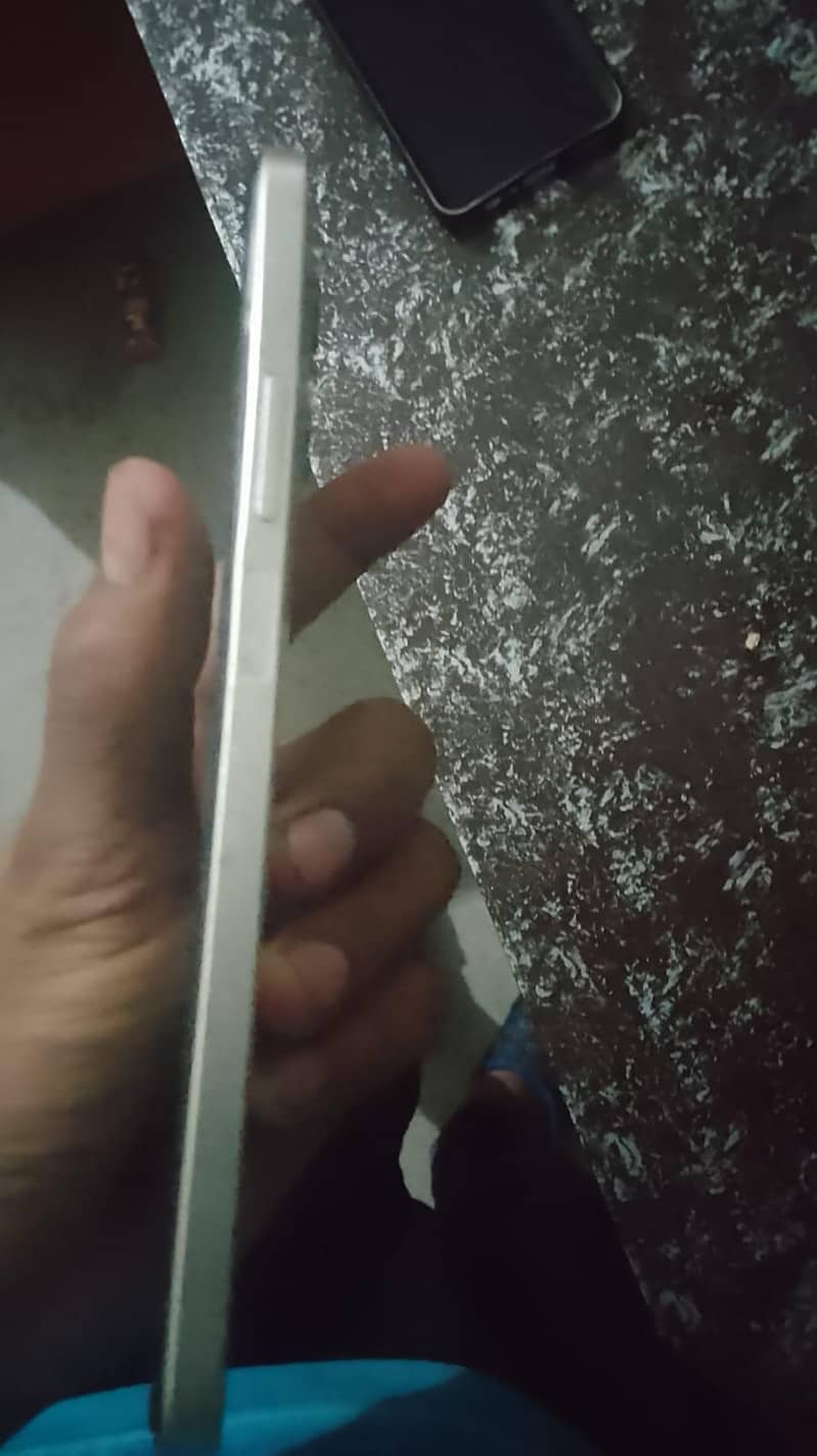 Realme C53 1
