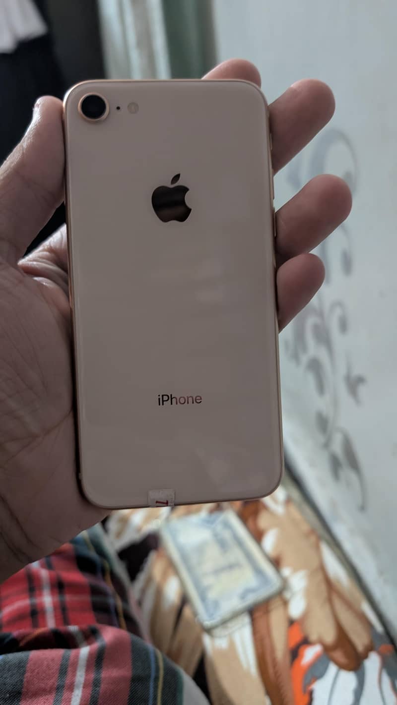 Apple iPhone 8 6