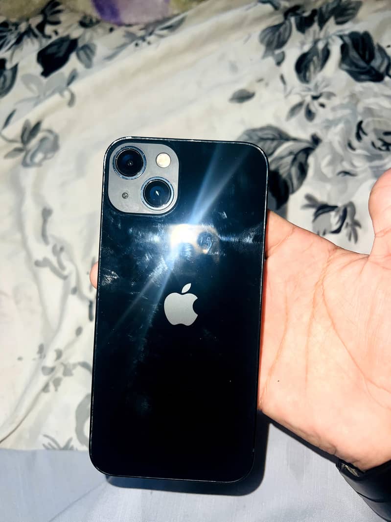 Apple iPhone 13 1