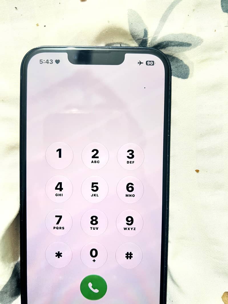 Apple iPhone 13 8