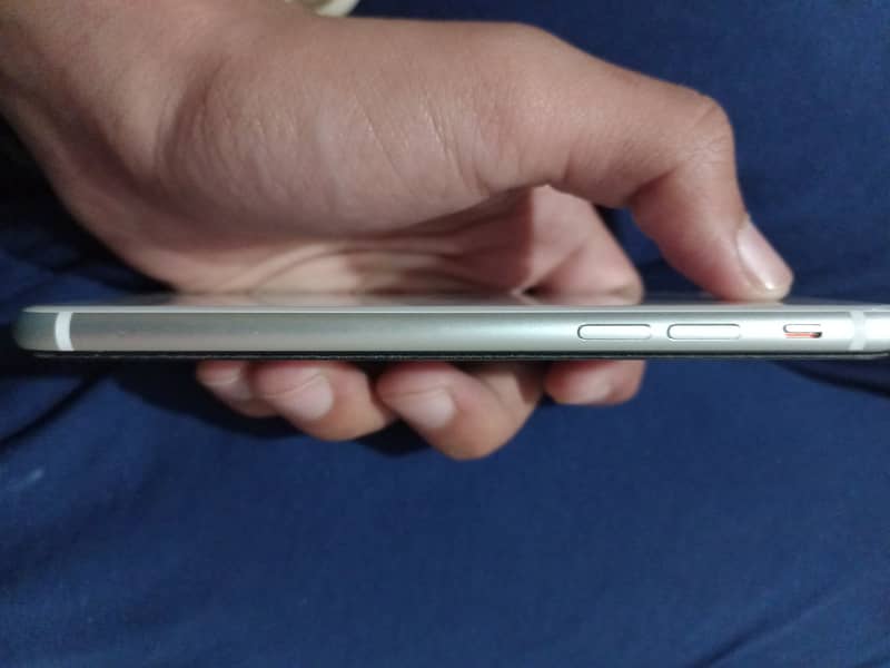 Apple iPhone SE 3