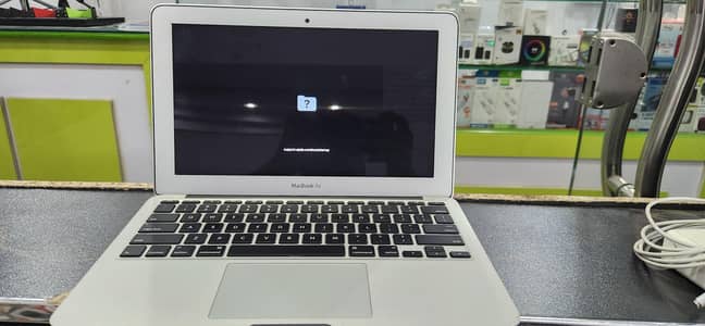 mac book Air 11 inch A1465