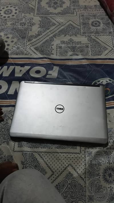 Dell Latitude Core i7 Laptop - Battery Low & No Charger - Price Low