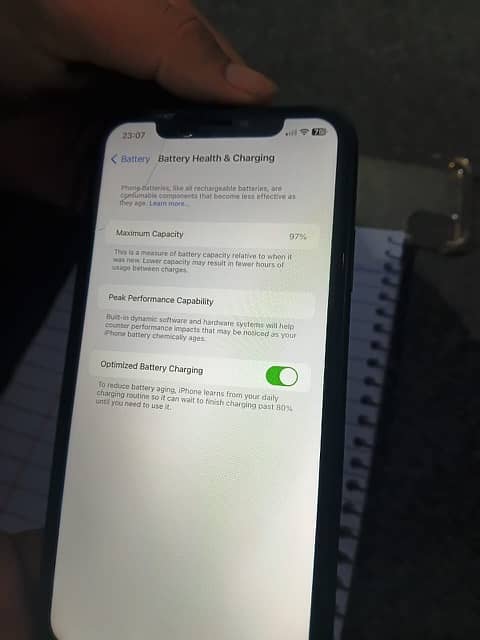 Apple iPhone 11 4