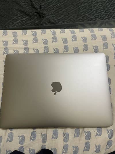 MacBook Pro 2018 | 16GB RAM | 512GB SSD + HP Portable Monitor