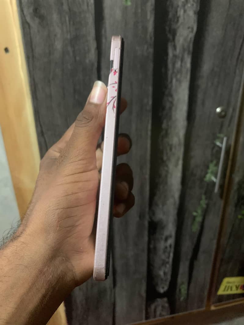 Realme C75x 4