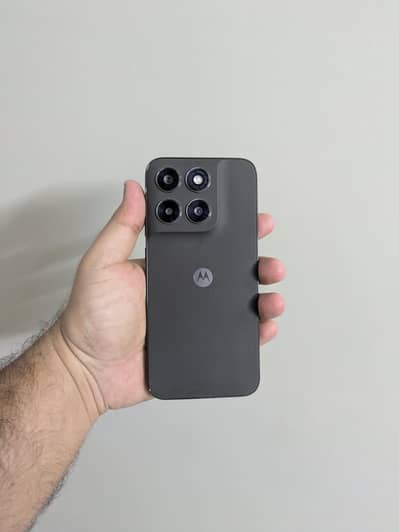 Motorola Moto G77 just 1-2 months slightly used