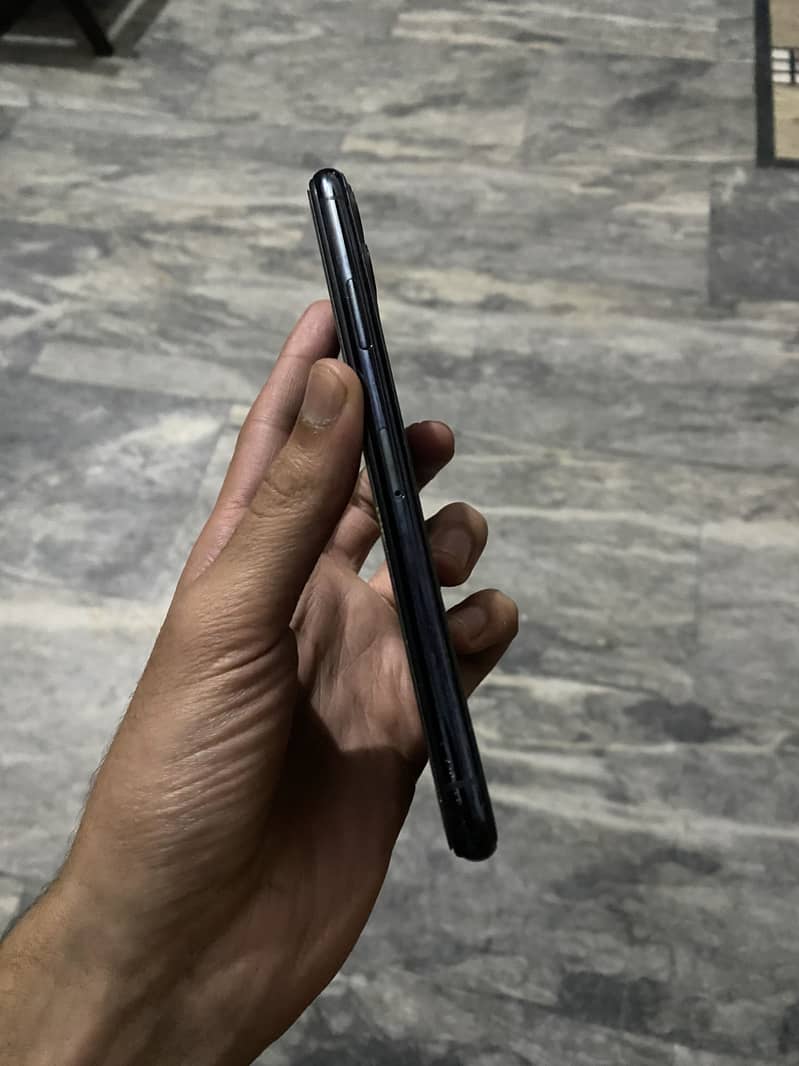 IPHONE 11 PRO MAX 1
