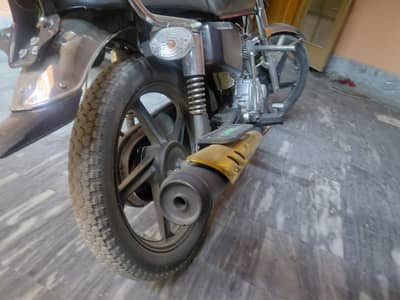 HONDA CG 125 SELF START GOLD EDITION