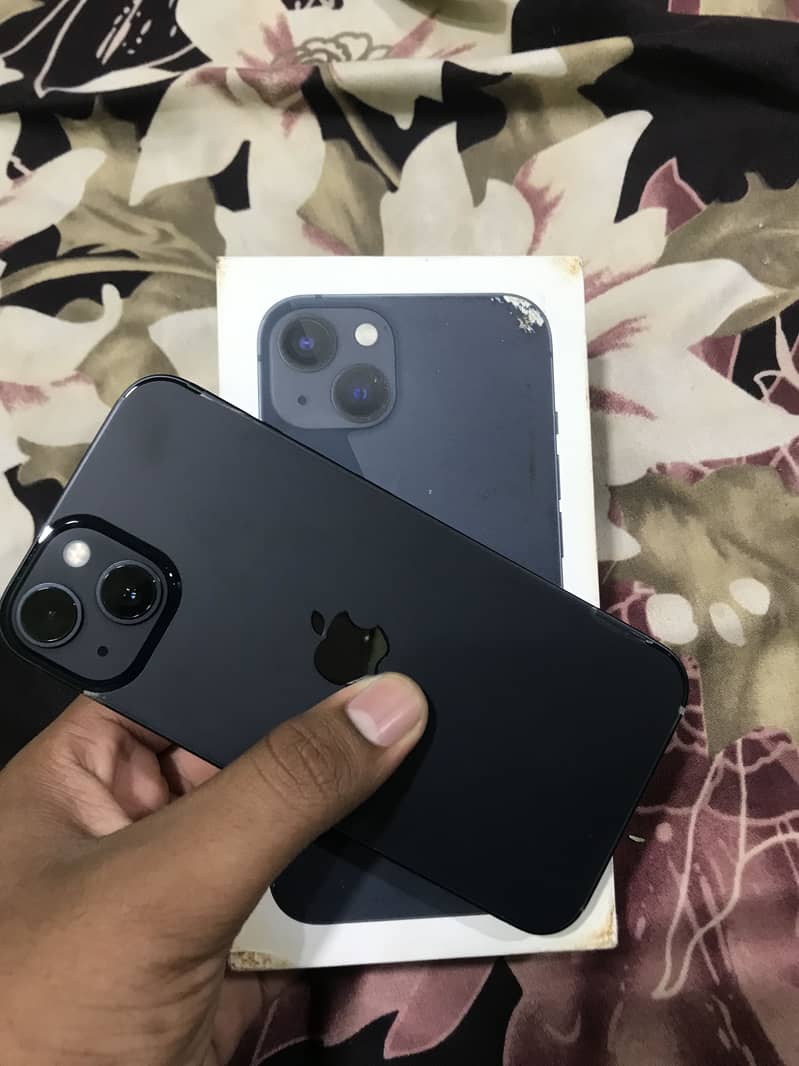 Apple iPhone 13 0