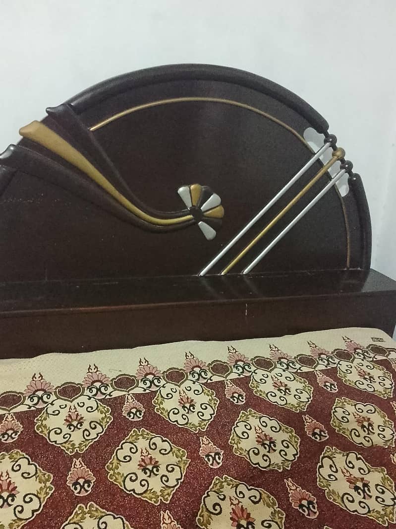 bed or dressing 0