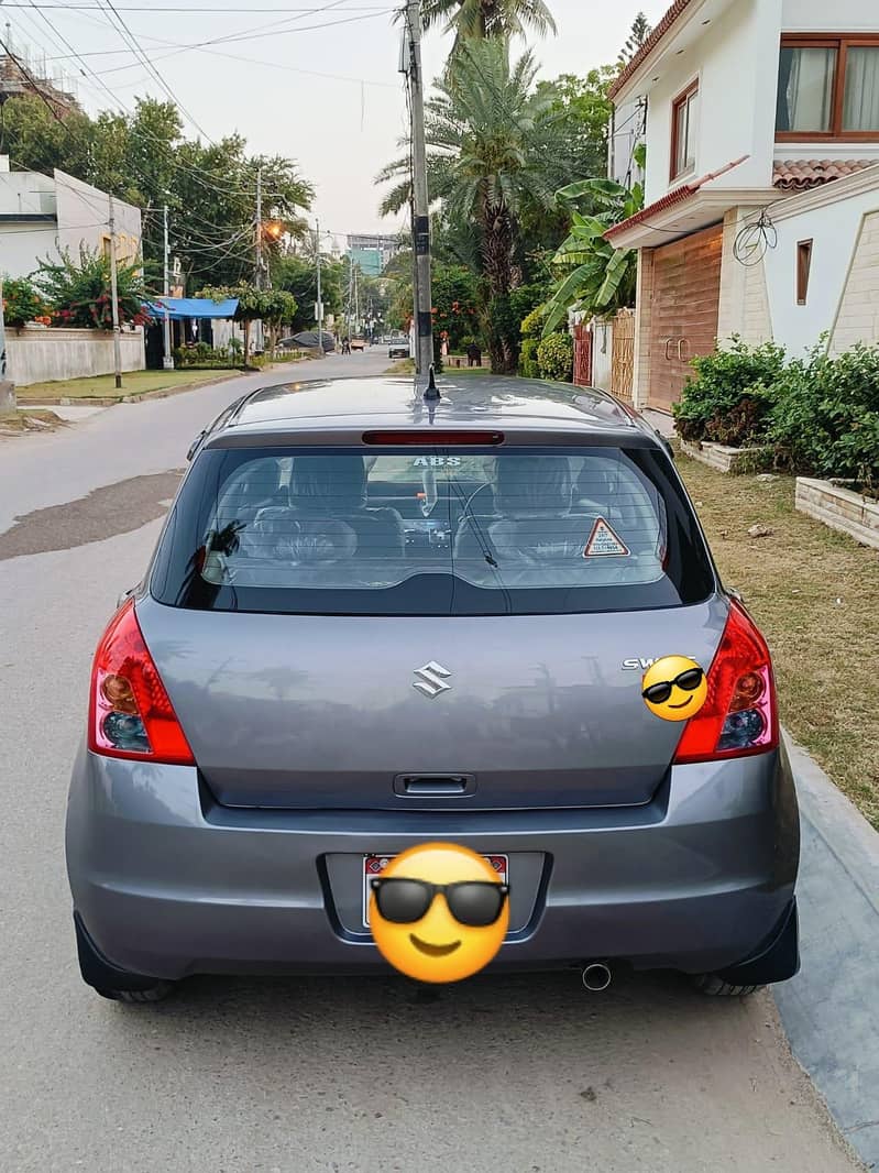 Suzuki Swift Model 2014(Automatic) 8