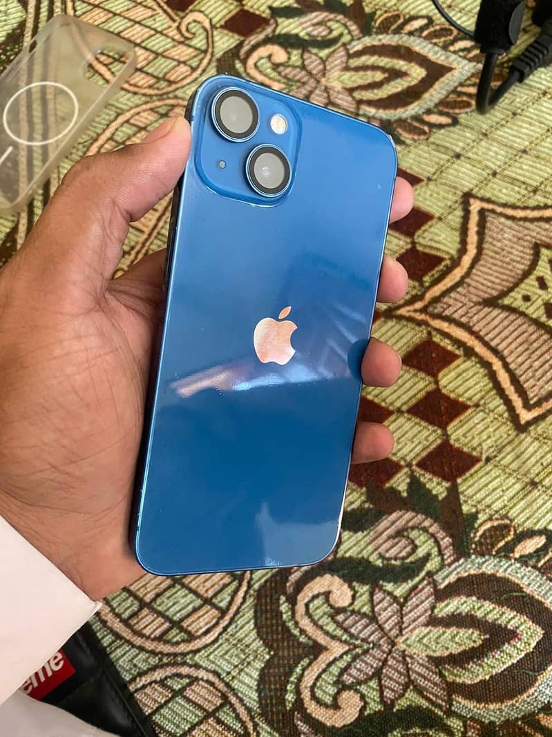 Apple iPhone 13 1