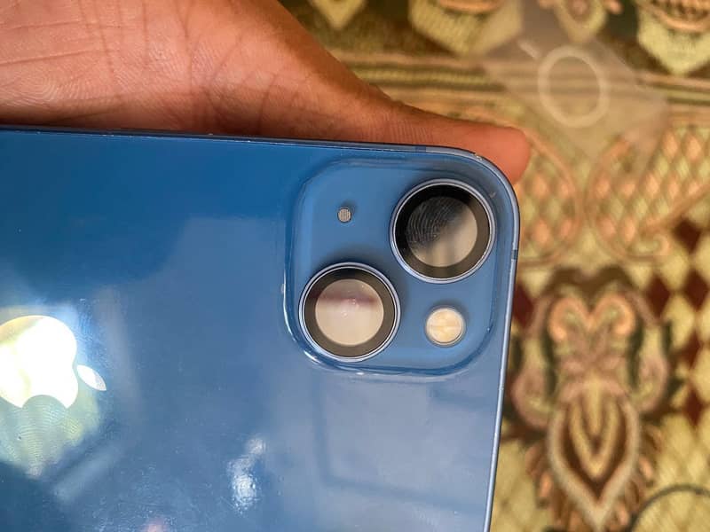 Apple iPhone 13 2
