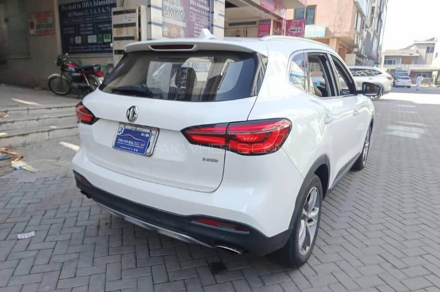 MG HS 2021 3