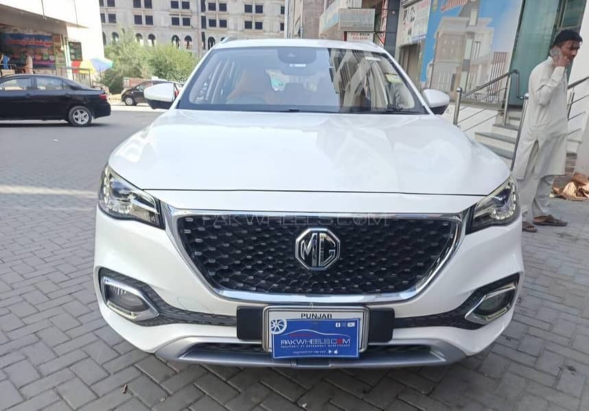 MG HS 2021 5