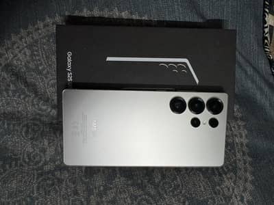 Samsung Galaxy S25 Ultra with complete Box