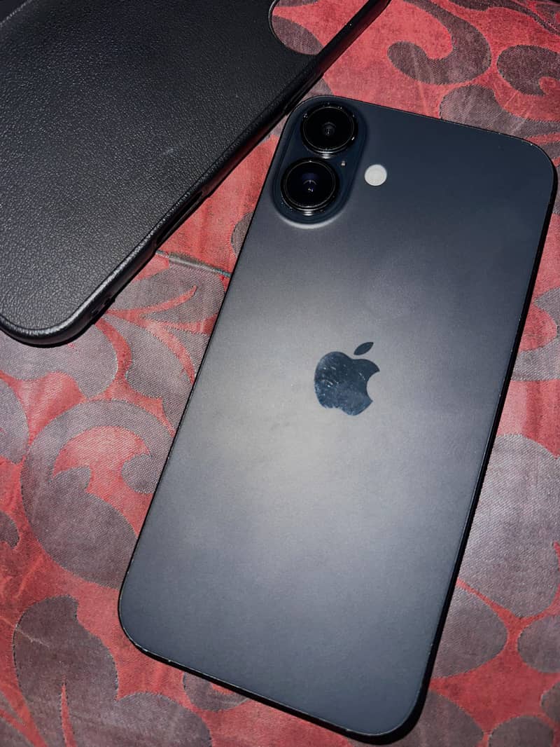 Apple iPhone 16 Plus 0