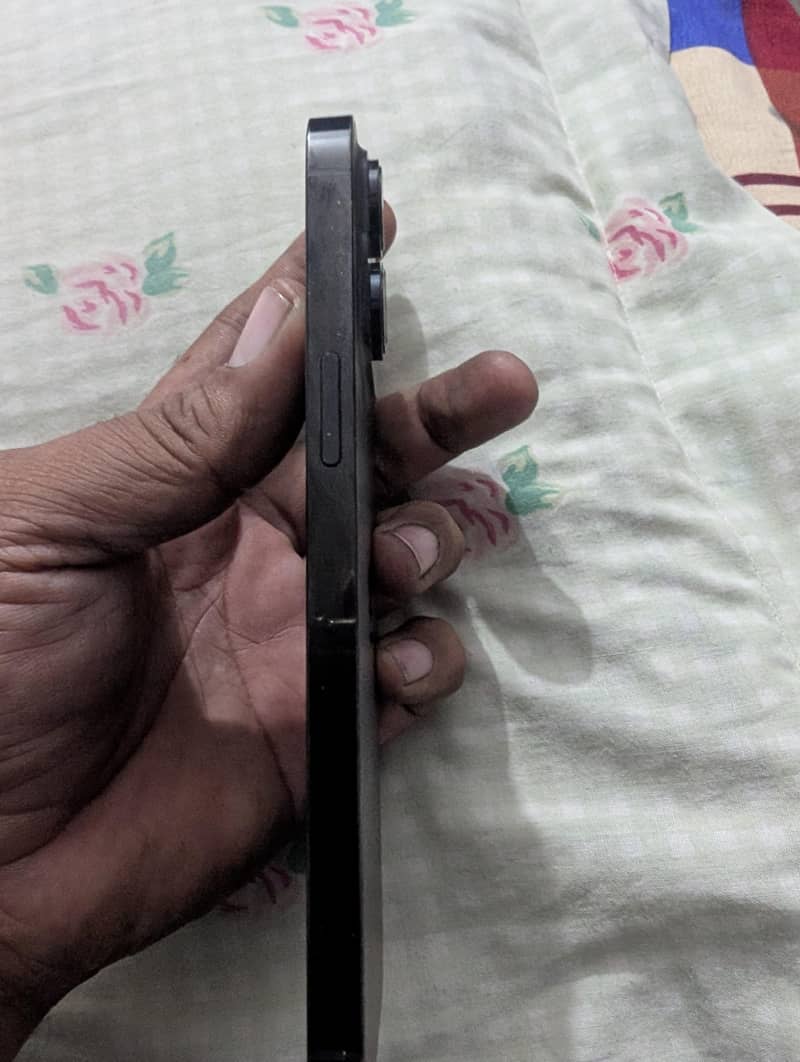 Apple iPhone 14 Pro Max 2