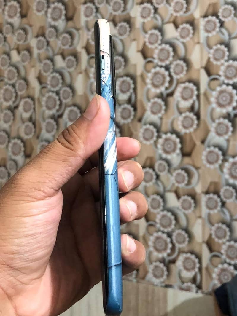 One Plus 10 Pro 4
