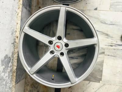 vossen 18 inch rims Dunlop tyres