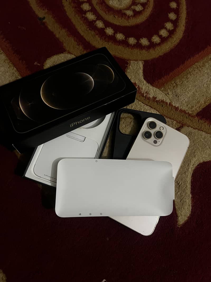 Apple iPhone 12 Pro Max 0