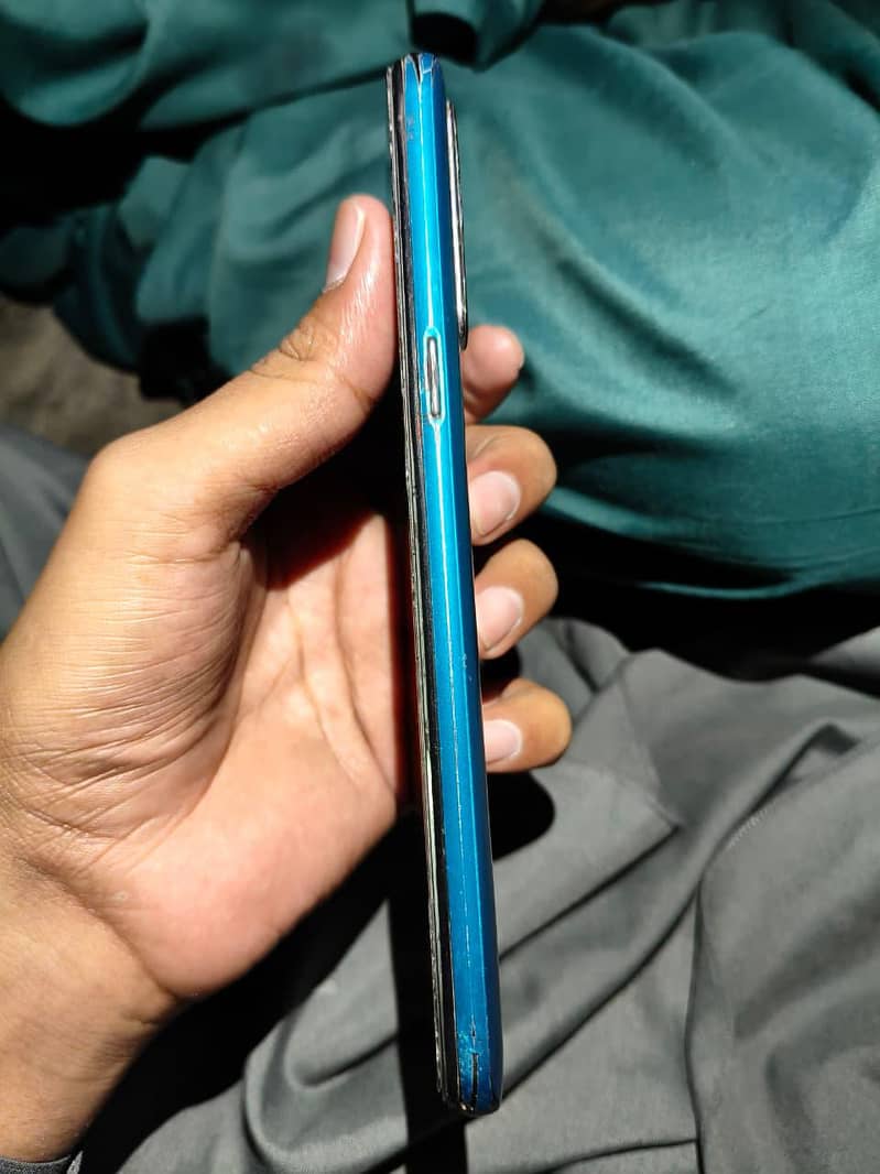 Realme 5i 1