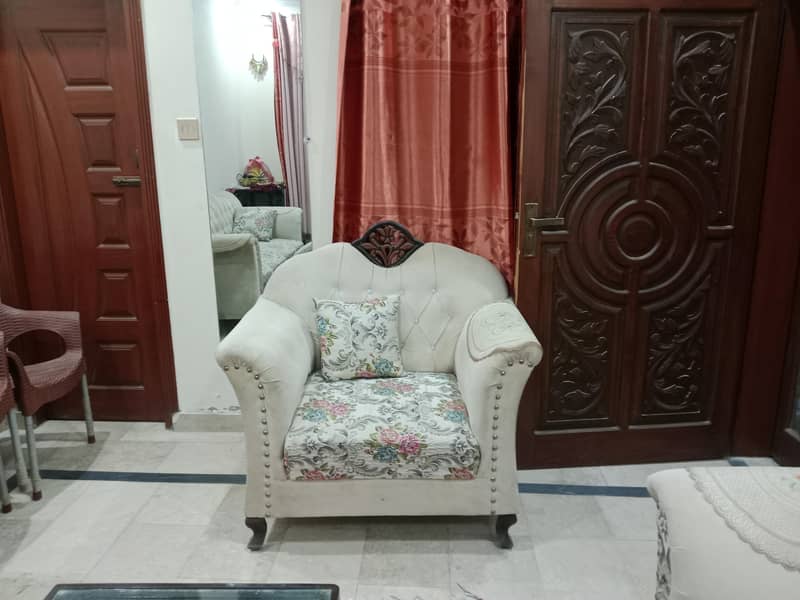 7 setar sofa 1