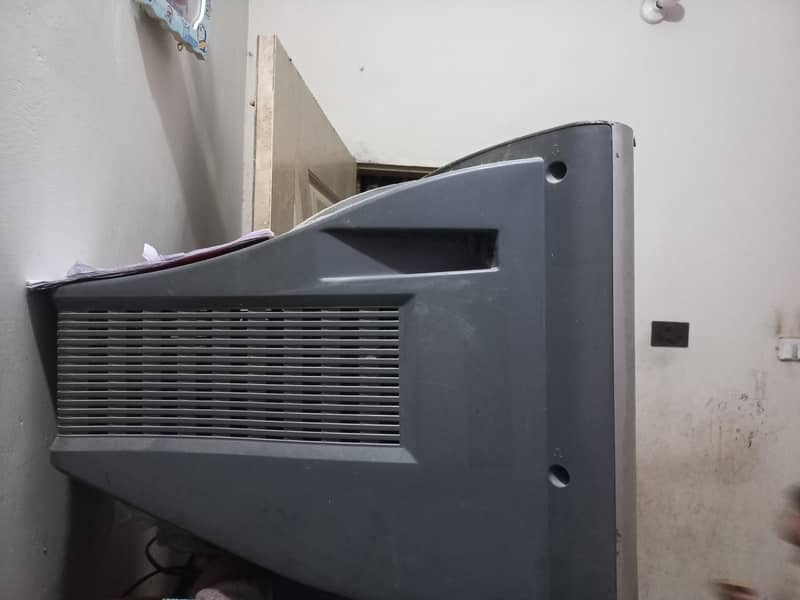 LG TV flat screen - Televisions - 1120877723