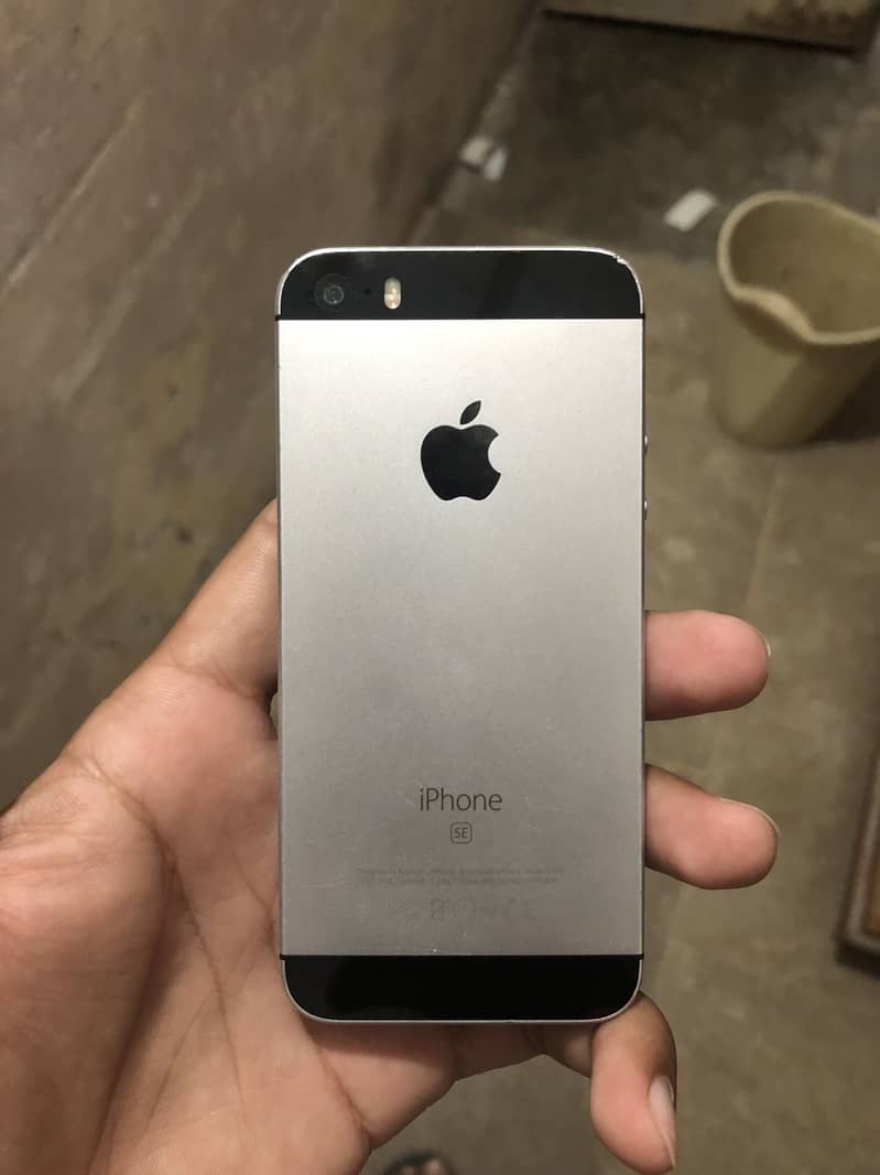Apple iPhone se 2016 0