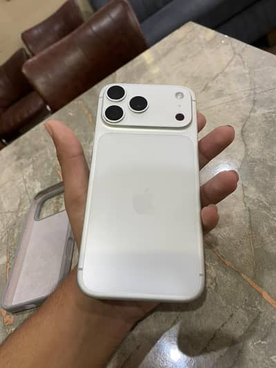 iPhone 17 Pro Max Non Pta Factory Unlock :