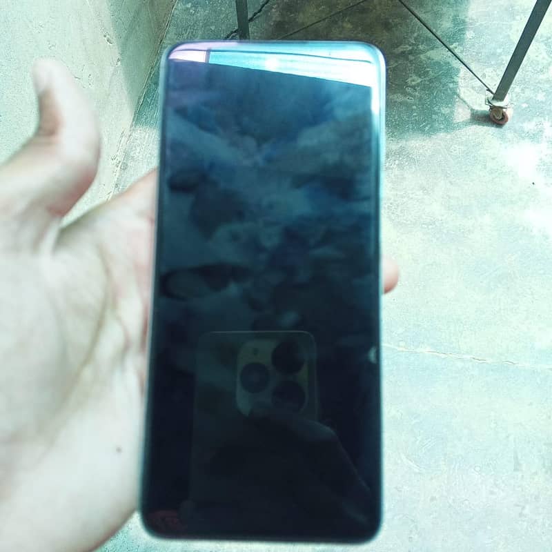 Tecno Spark 20 4
