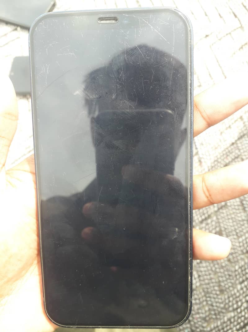 Apple iPhone 12 jv 1