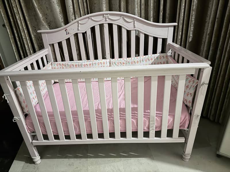 Baby cot 2
