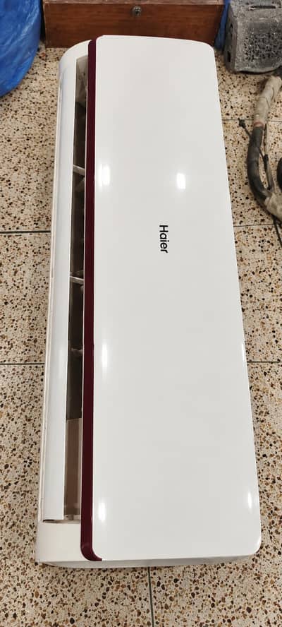 Haier 1 ton Non Inverter AC is good condition