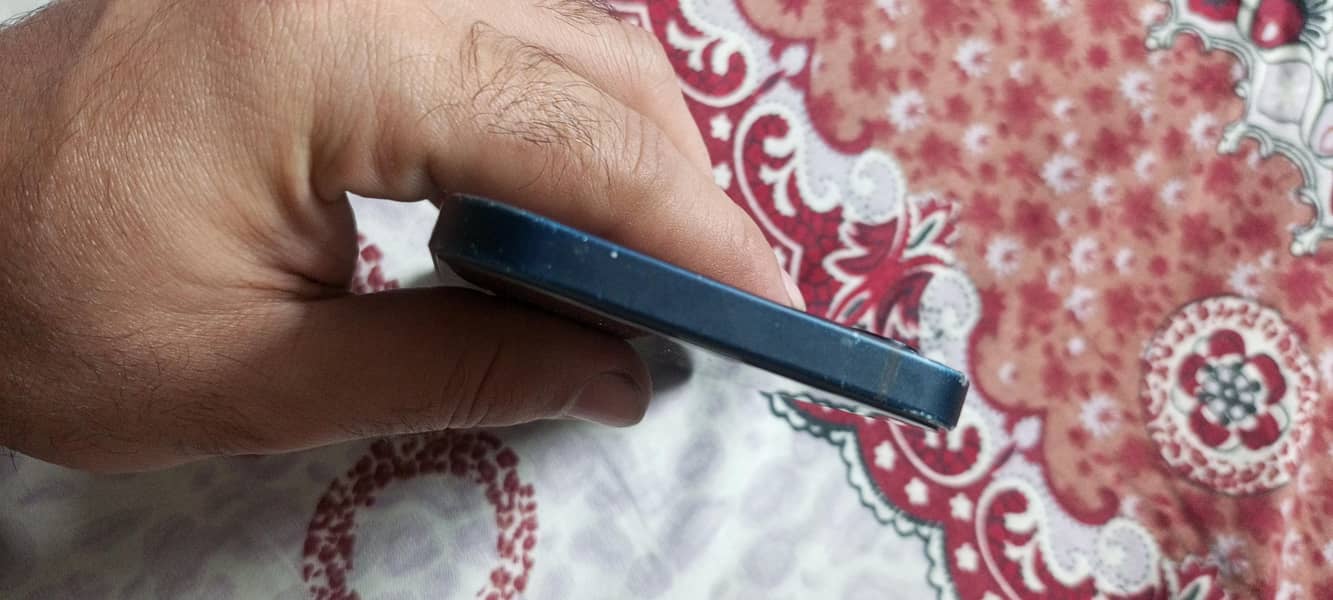 Apple iPhone 12 2