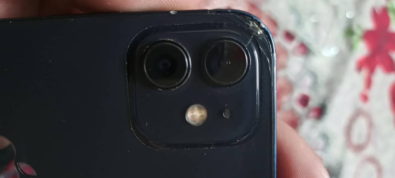 Apple iPhone 12 3