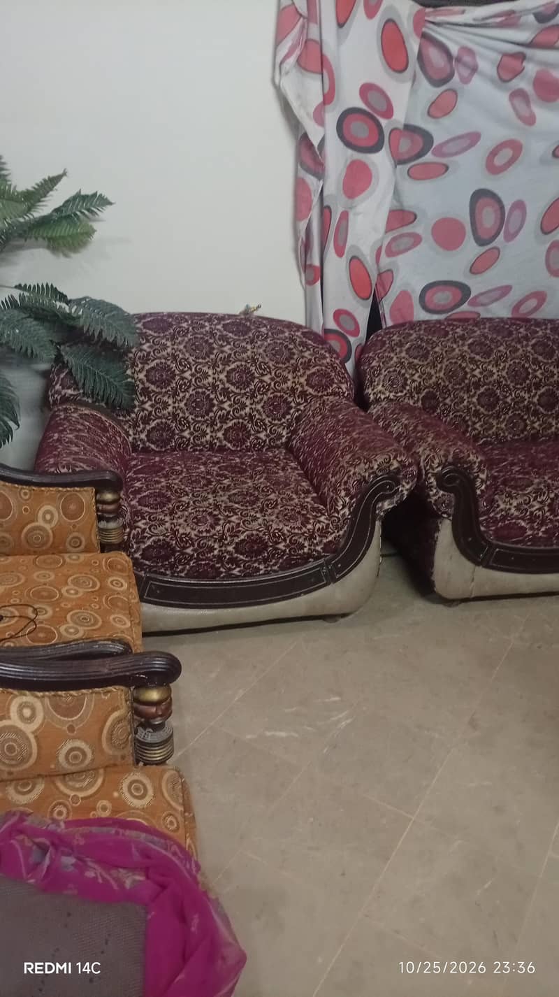 5 seater counch/ sofa 1