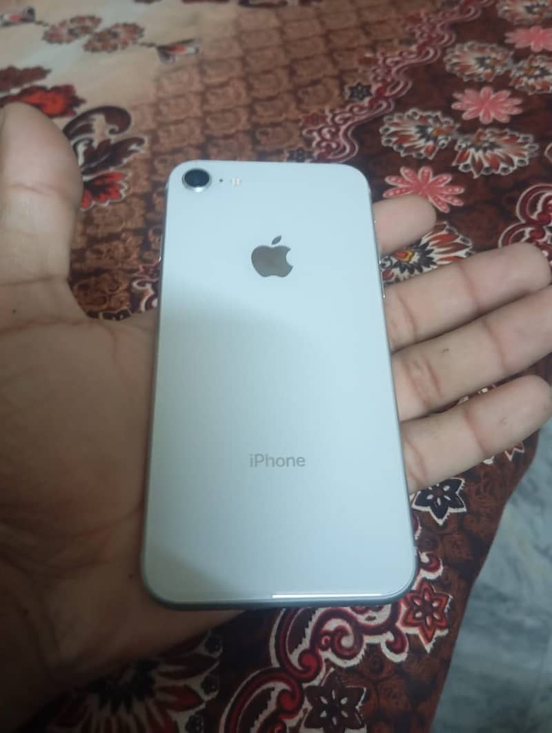 Apple iPhone 8 0