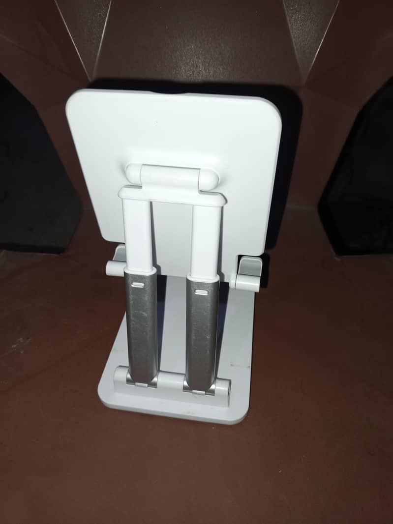 tablet and mobile stand 4