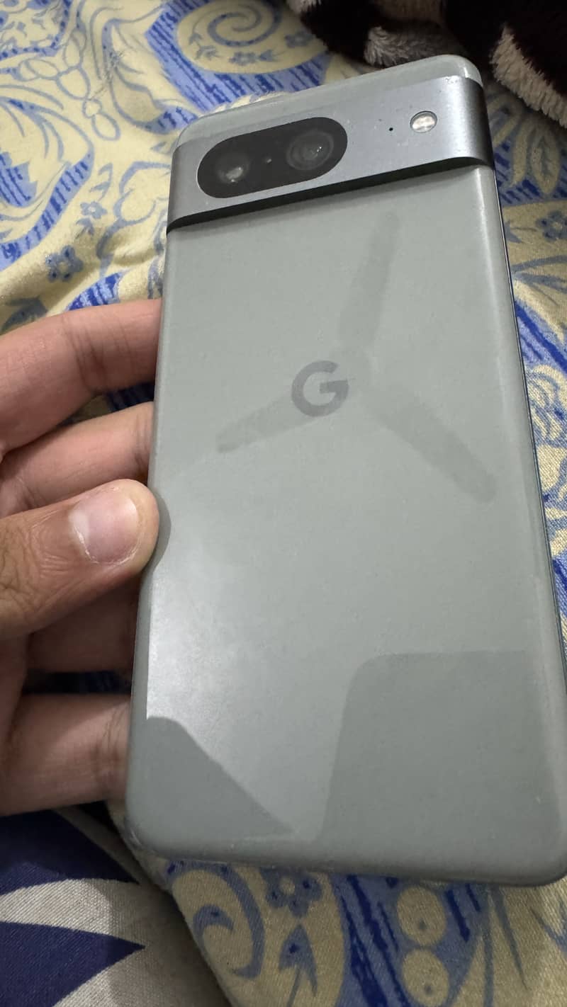 Google Pixel 8 5