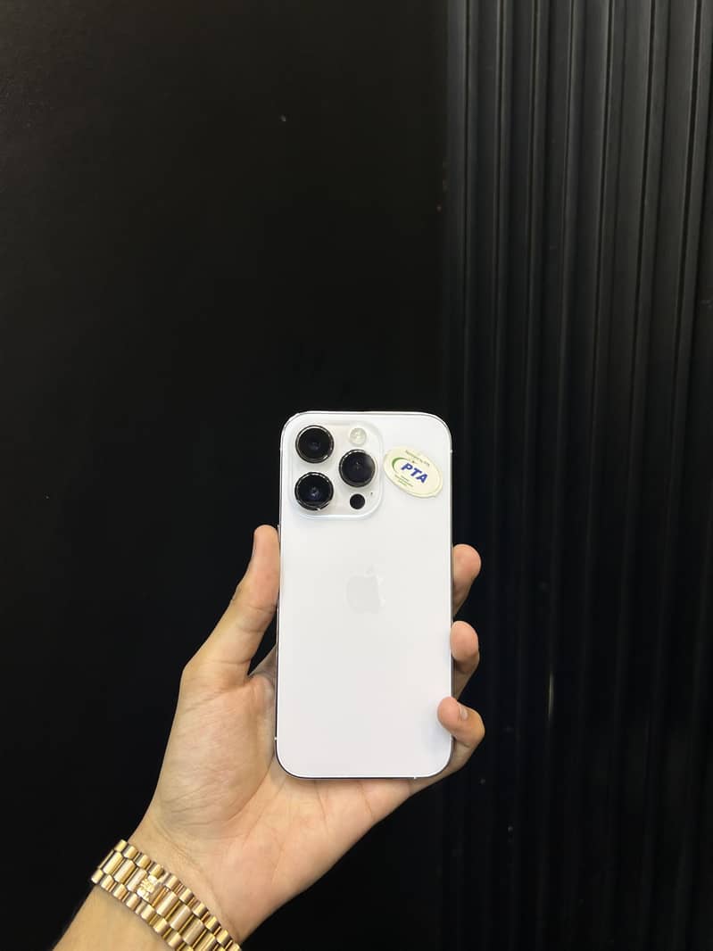 Apple iPhone 14 Pro 0