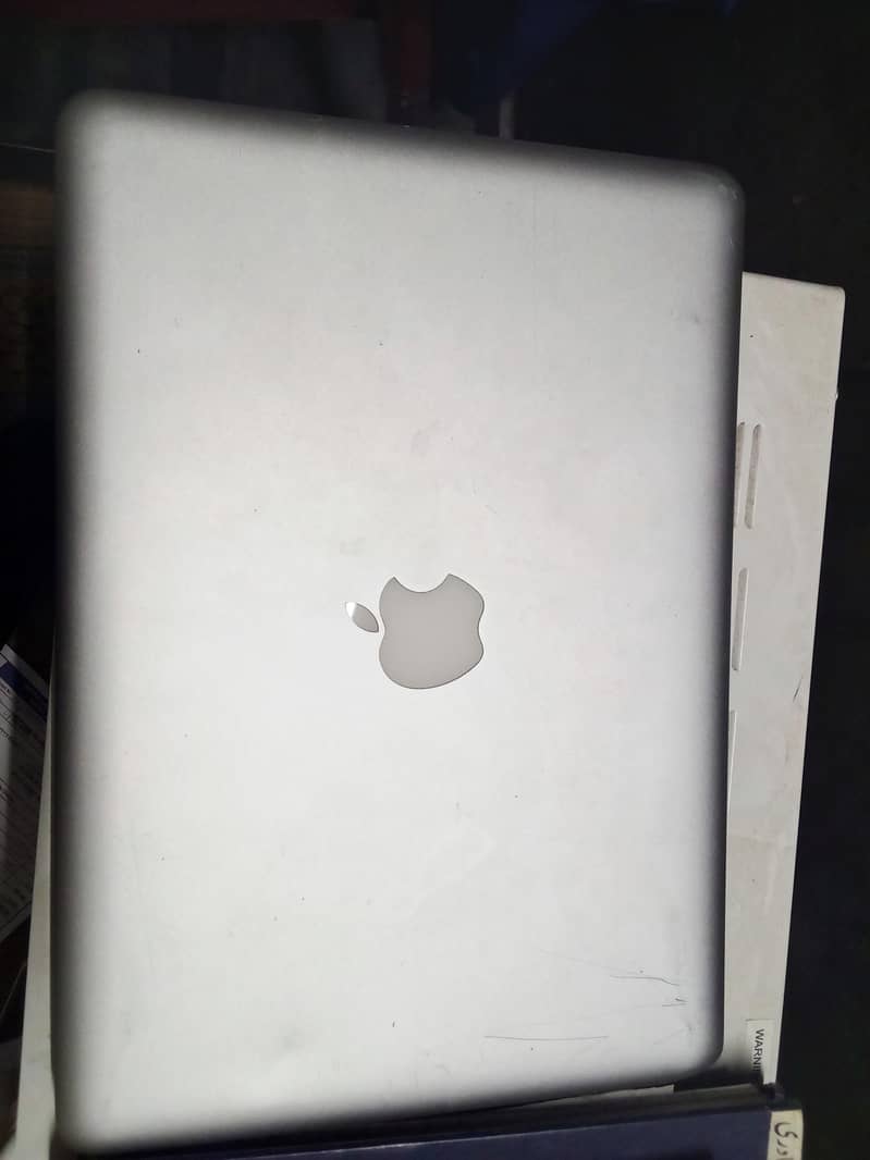 MacBook pro new condition 0
